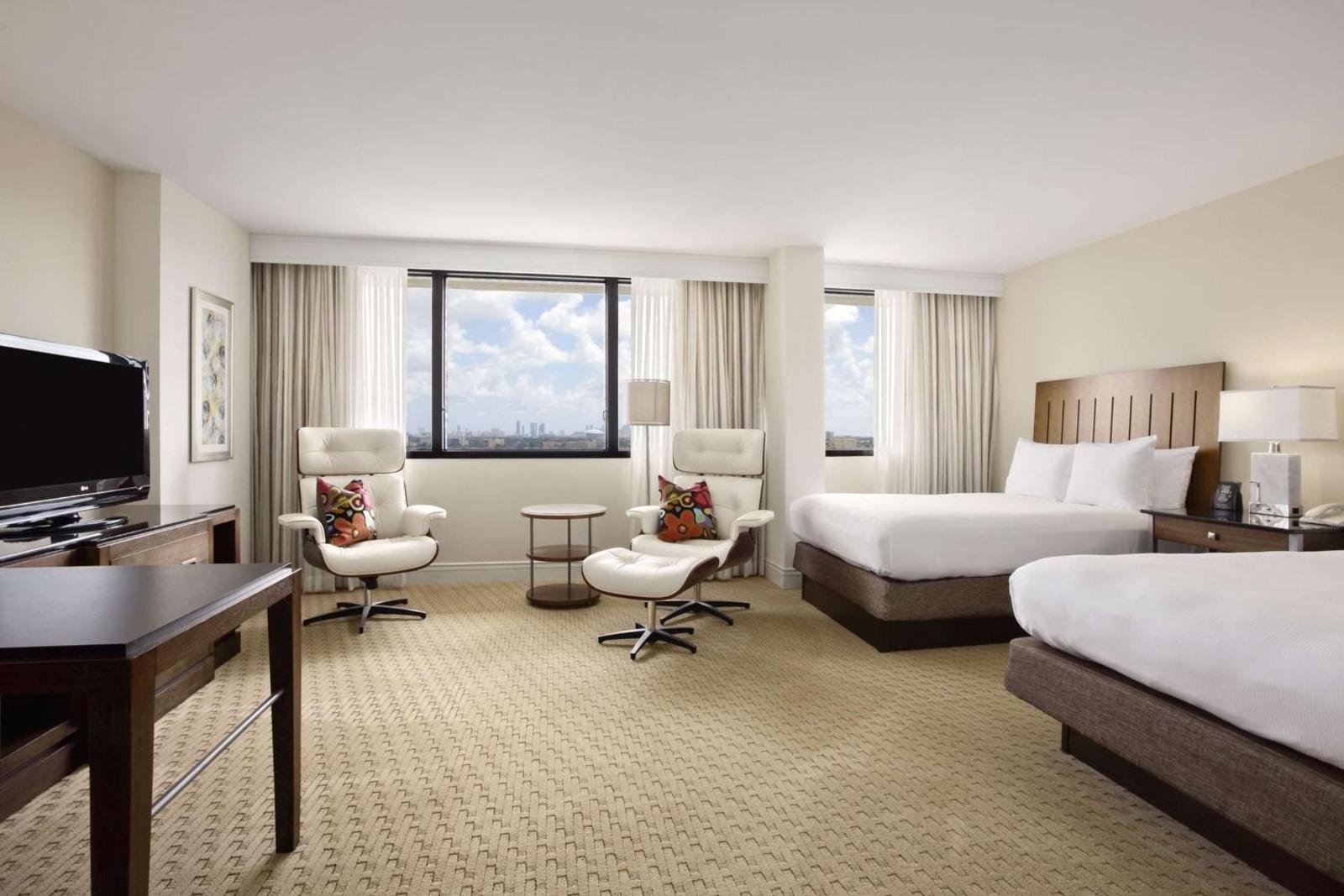 Hilton Miami Airport Blue Lagoon